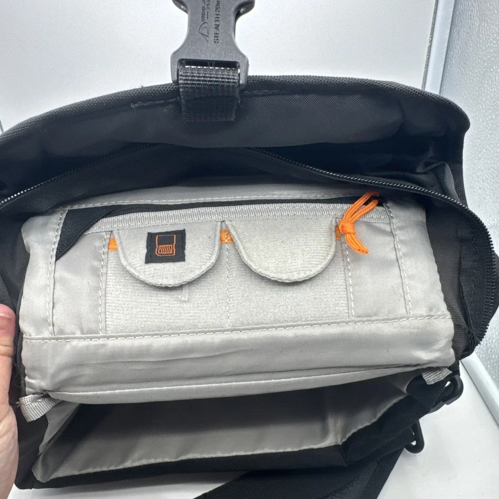 Lowepro Nova 160 AW LP133 Camera Bag Photo Bag in Black Brown Universal